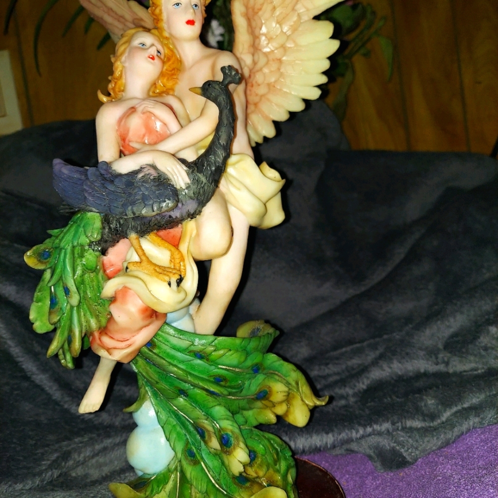 🌺De Capoli Angel holding maiden in the clouds🌺